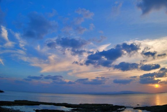 竹富島の絶景スポット 西桟橋 の朝焼け 昼 夕焼け時の見どころは