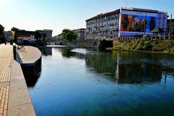 透明度が増してきたナヴィリオ運河。