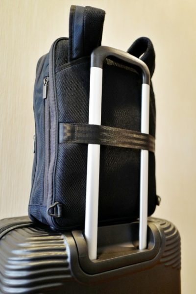 リュックのスーツケースベルトがかなりカッコいいぜ！