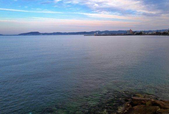 海が透き通りきれいな館山の海。