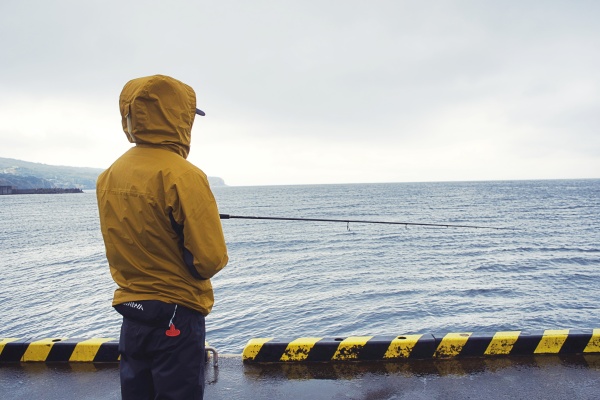 釣りのレインウェアはダイワがおしゃれでおすすめ 機能とサイズ感は