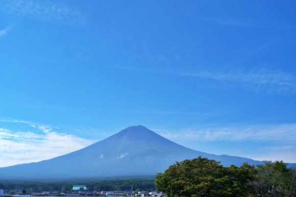8：30撮影の富士山。いい天気です。
