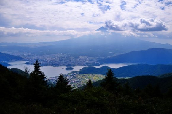 御坂黒岳から眺める富士山