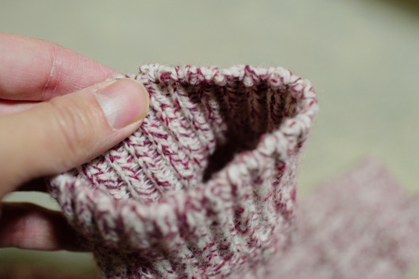 防臭機能のあるウール糸使用。