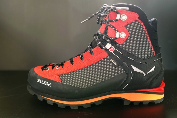 登山靴SALEWA(サレワ)の評価レビュー。サイズ感や使い心地は？
