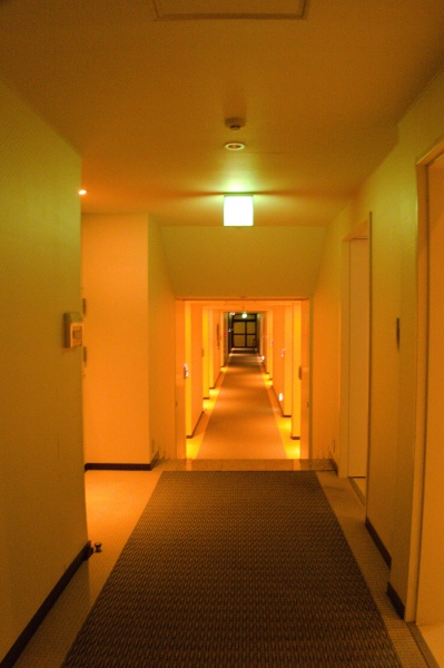 廊下は普通だね。