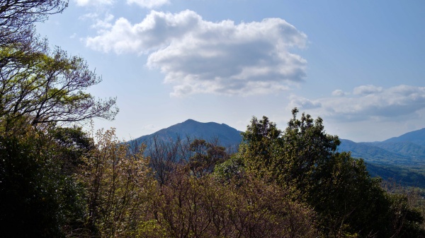 加波山も見えます。