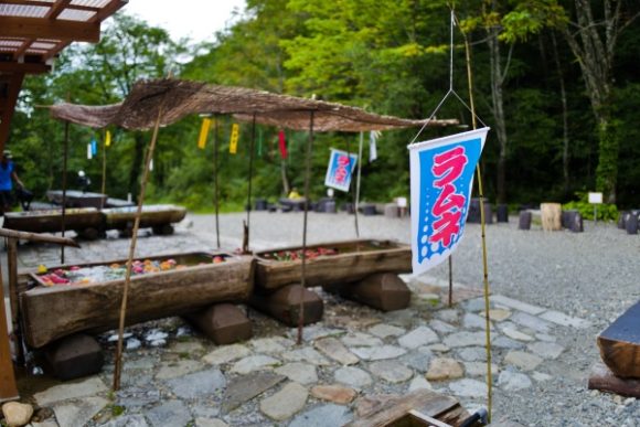 21年8月わさび平でキャンプ テント場の様子 予約は必要