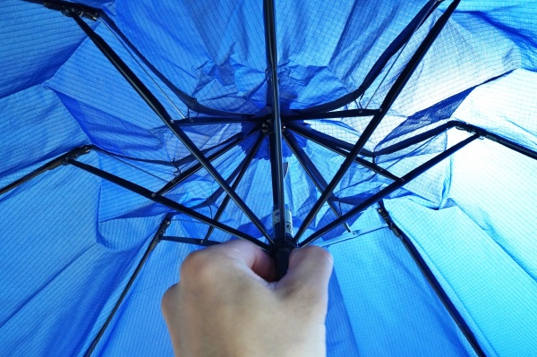 傘を開きまーす。