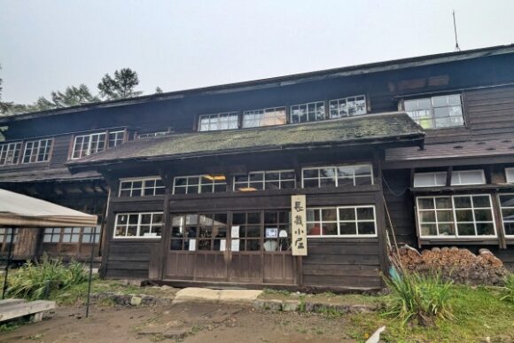 尾瀬,看板,掃除中,入り口,公共交通機関,登山者,尾瀬,長蔵小屋,第二長蔵小屋,間違い,食事,部屋,風呂,宿泊記,ブログ,会津駒ヶ岳,山小屋,予約,素泊まり,尾瀬,宿泊,グッズ,アクセス,料金 (2)