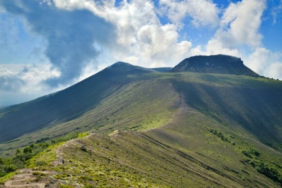 北山に登る途中に振り返る。いい景色だなぁ