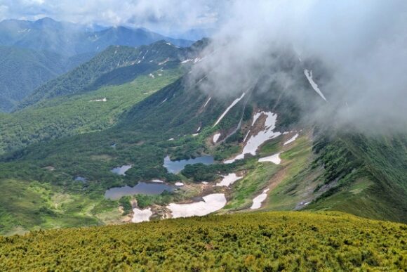 幌尻岳,チロロ林道,戸蔦別岳,テント泊,登山,渡渉,駐車場,装備,難易度,日帰り温泉,駐車場,アクセス,6月,コースタイム,渡渉,ヒグマ,ブログ.水場 (2)