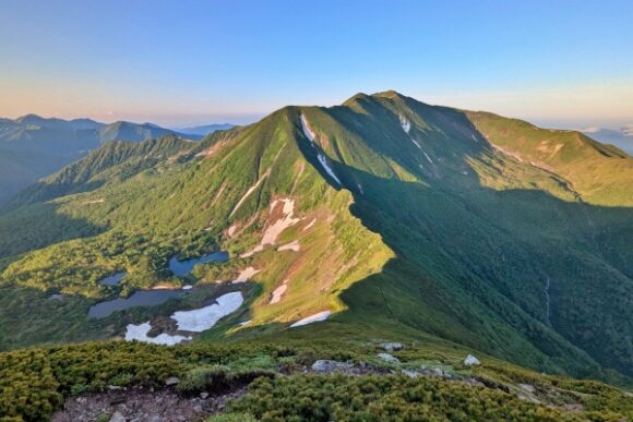 ずっと見ていたい朝焼け。穏やかだけど厳しい山でもある。