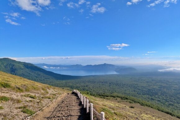 支笏湖が見える